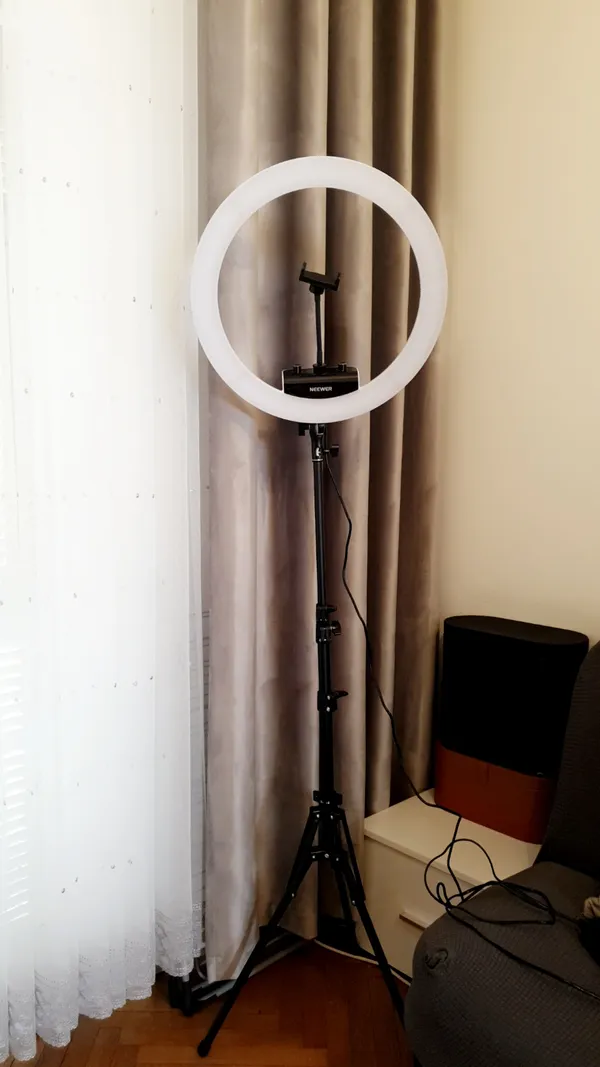 Kit Ring Light 18 Pouces Neewer - 42W, 3200-5600K, Pied Réglable, Pour Selfie, Maquillage, Streaming