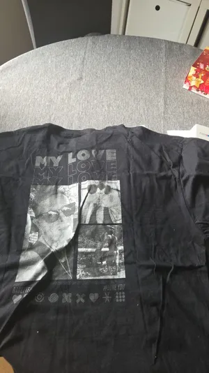La foto che Anja ha condiviso nella sua recensione BESTIES.