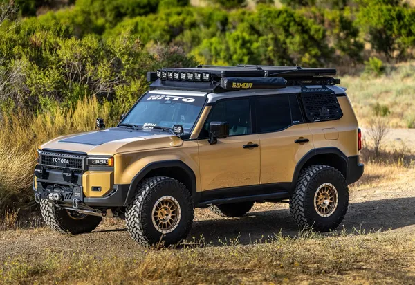 LANDCRUISERサングラス Toyota Land Cruiser LC250 Lensun 115W Hood Solar Panel – LensunSolar
