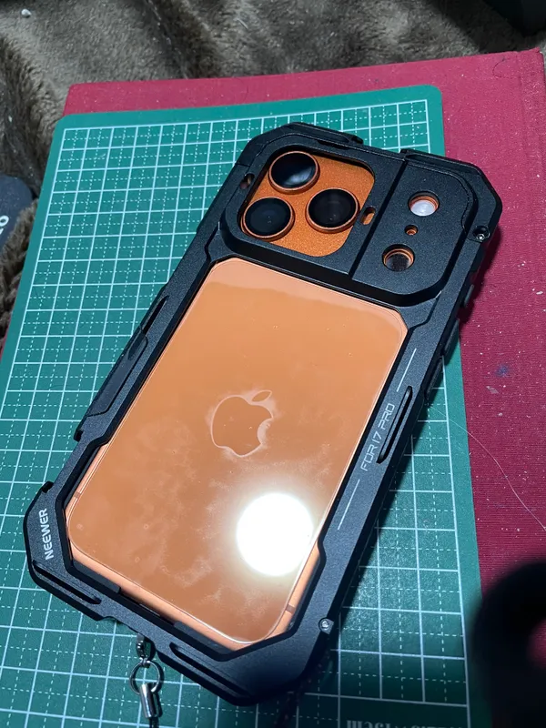 NEEWER PA143/PA144 スマホケージ iPhone 17 Pro/Pro Max対応 – NEEWER.JP